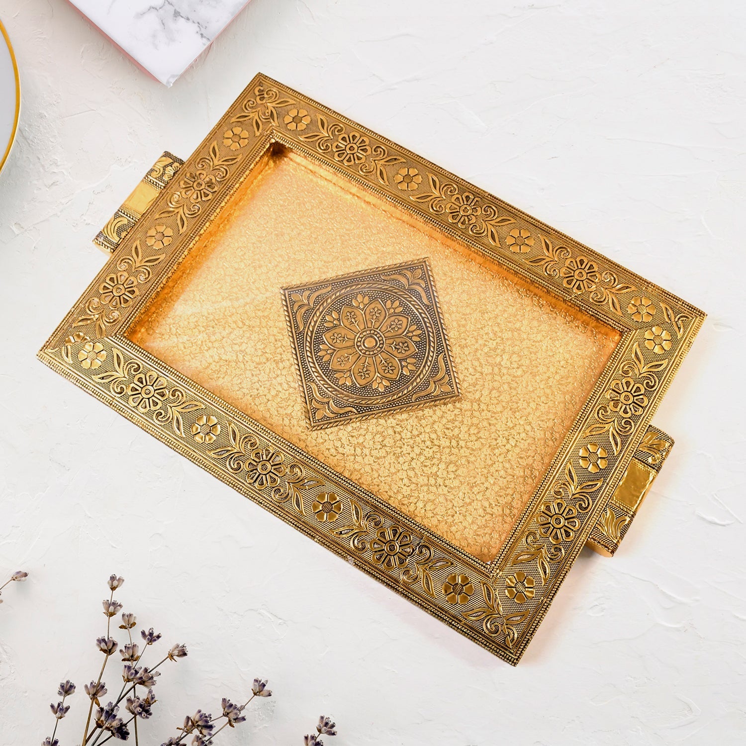 Premium Antique-Style Rajwadi Decorative Serving Tray – 40x26 cm Premium Antique-Style Rajwadi Decorative Serving Tray – 40x26 cm